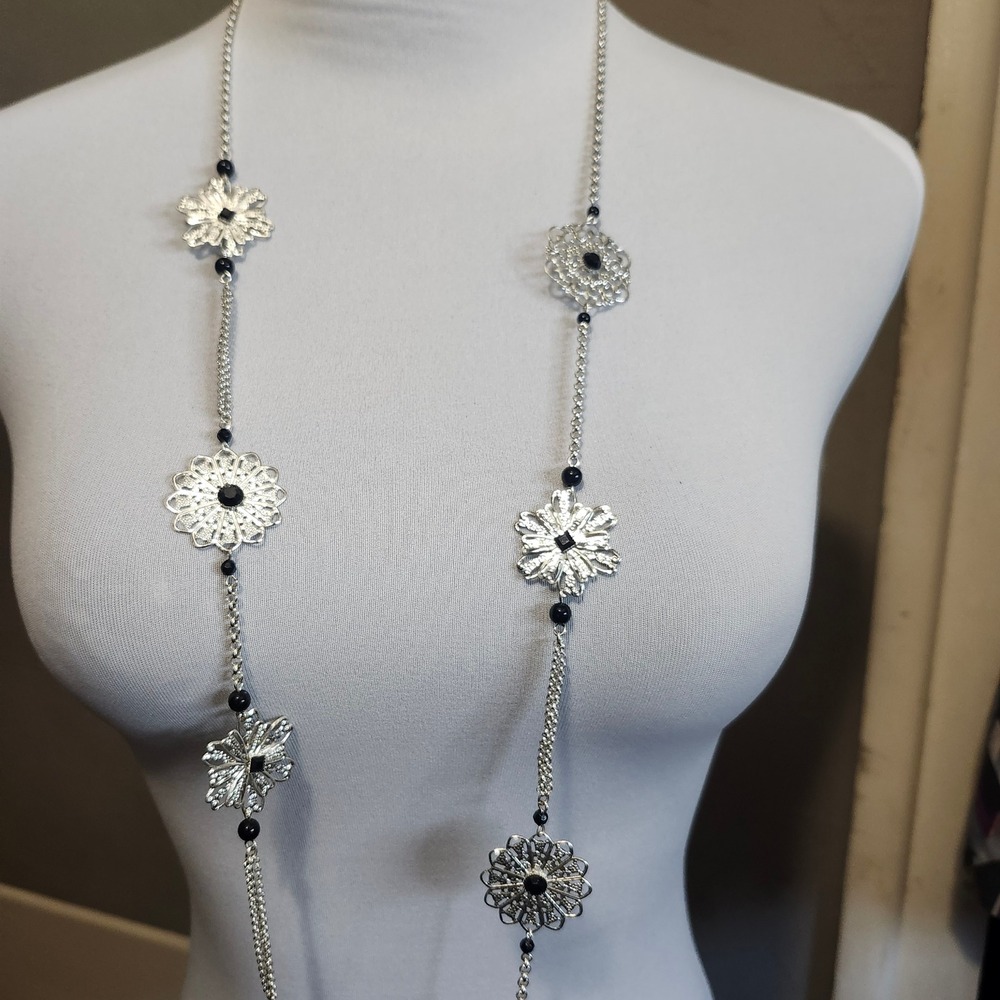 Silver Tone Flower‎ Lariat Necklace Black Beads Long Chain Fashion Jewelry